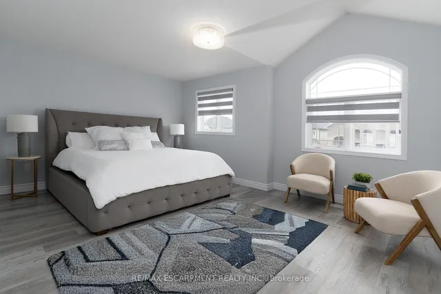 Additional image 12 of 24 Dunvegan Pl