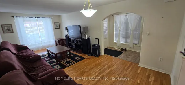 Additional image 3 of 35 Triple Crown Dr