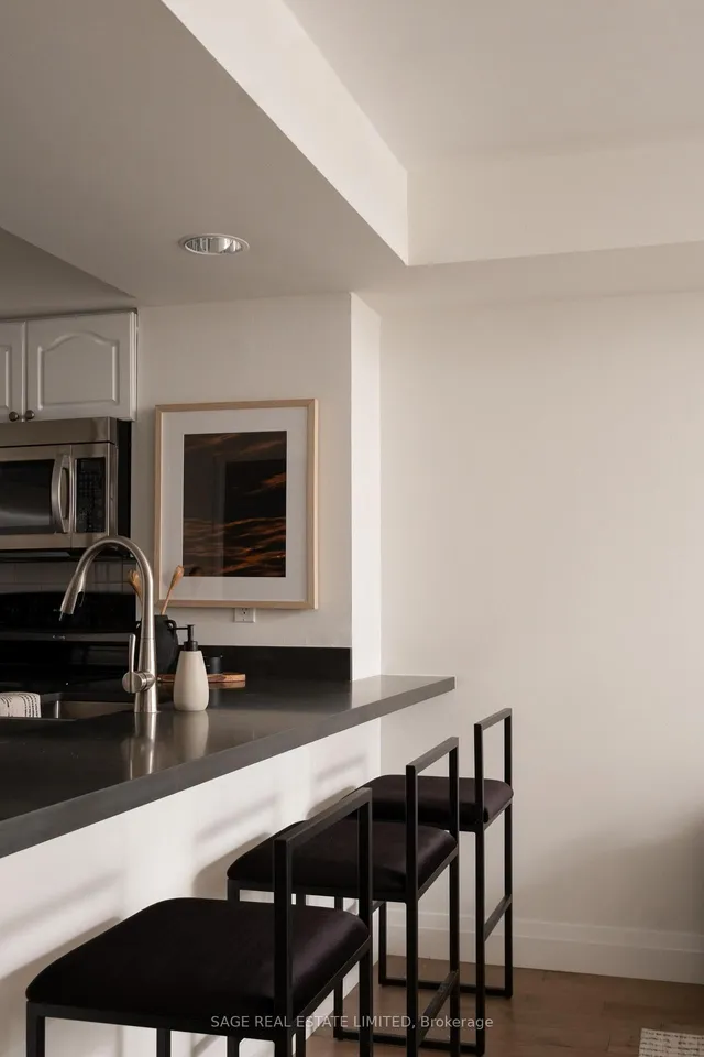 Additional image 15 of 801 King St Unit 420