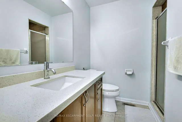 Additional image 21 of 4043 Gunby Cres