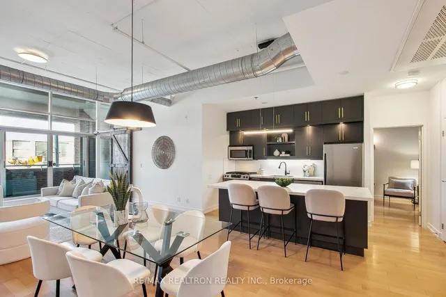 Additional image 10 of 233 Carlaw Ave Unit 205