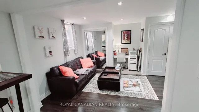 Additional image 9 of 8 Templar St