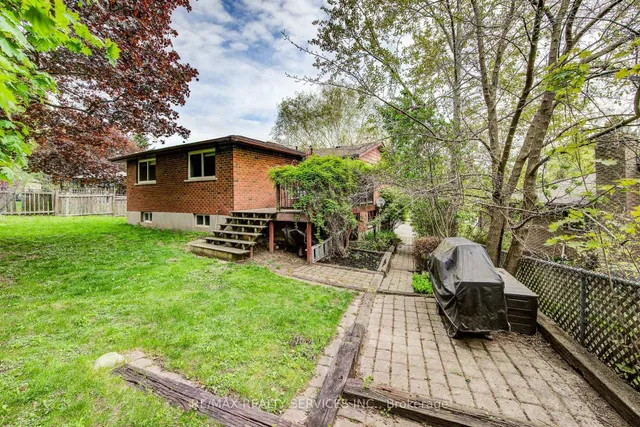 Additional image 40 of 128 Albion Crt