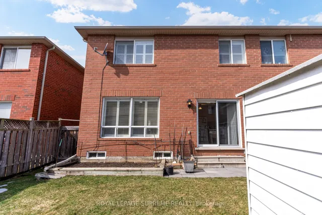 Additional image 37 of 1063 Wallbrook Cres