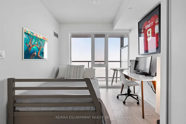 Additional image 9 of 3210 Dakota Common Unit A616