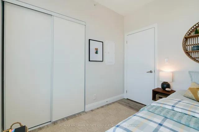 Additional image 21 of 22 East Haven Dr Unit PH6