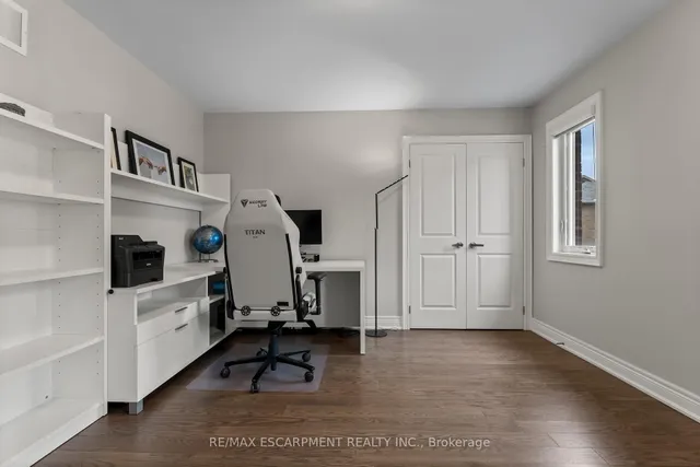 Additional image 27 of 129 Fingland Cres