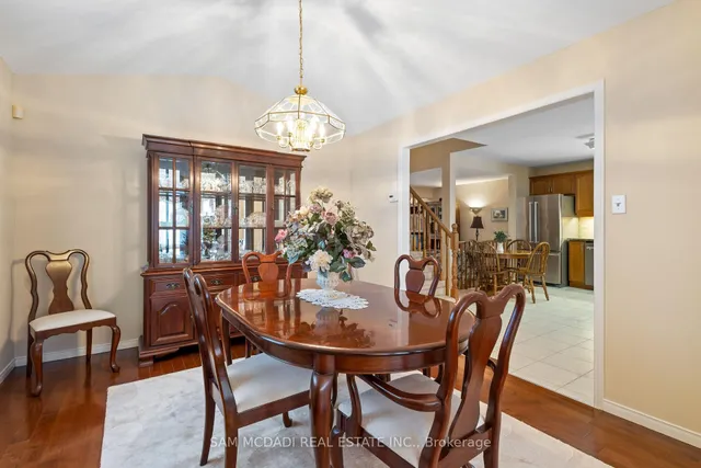 Additional image 12 of 18 Naples Blvd