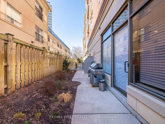 Additional image 35 of 4196 Dundas St Unit PH 609