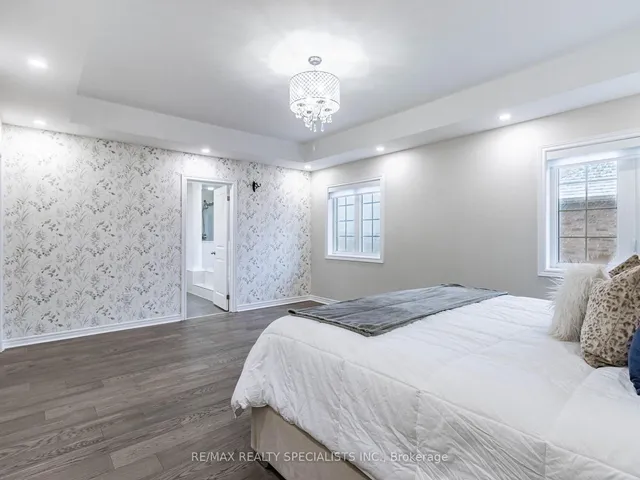 Additional image 25 of 41 Hoxton Rd