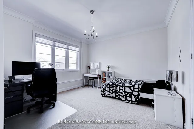 Additional image 31 of 438 North Park Blvd