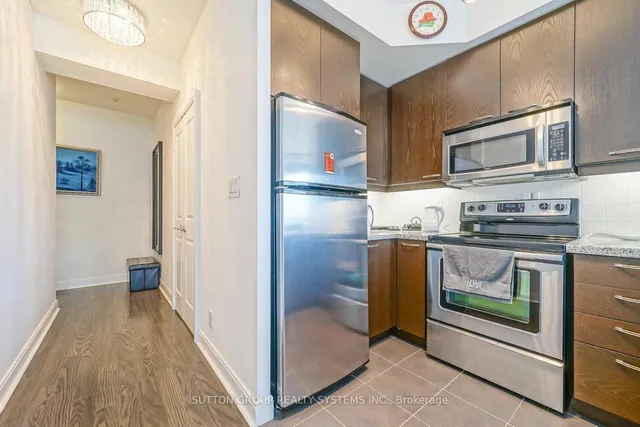 Additional image 16 of 50 Absolute Ave Unit #1007