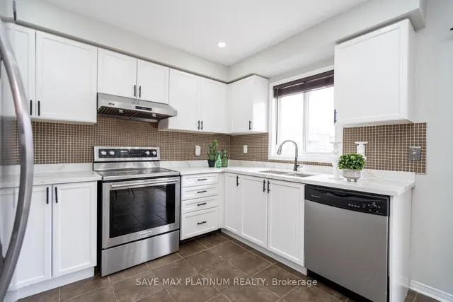 Additional image 11 of 98 Crown Victoria Dr