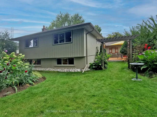 Additional image 42 of 1846 Steepbank Cres