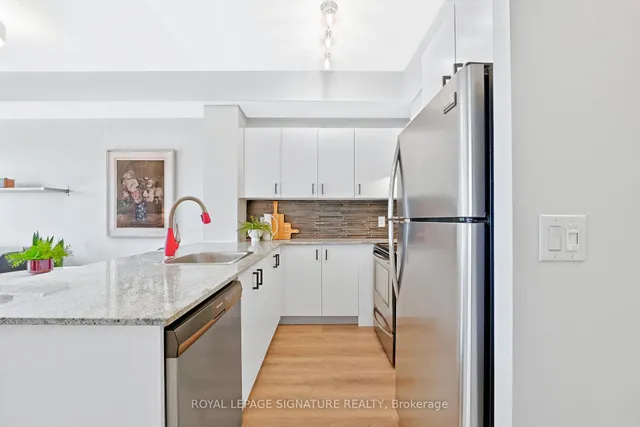 Additional image 10 of 1 Cole St Unit 804