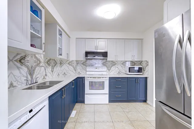 Additional image 14 of 10 Menoke Crt