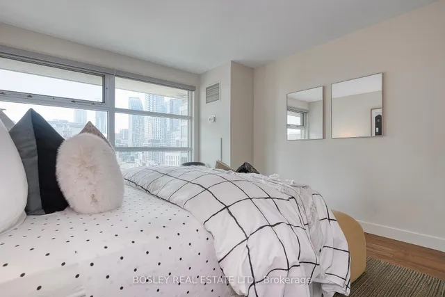 Additional image 20 of 50 Lombard St Unit 2104