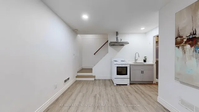 Additional image 22 of 90 Old Sheppard Ave