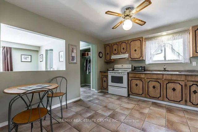 Additional image 12 of 65 Lorne Scots Dr