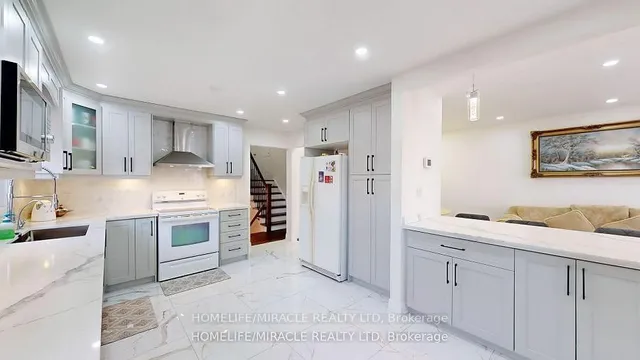 Additional image 9 of 7433 Sigsbee Dr