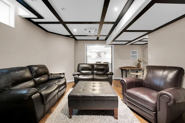 Additional image 38 of 56 Nanaimo Cres