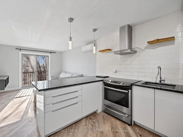 Additional image 21 of 28 Victoria Ave Unit 312