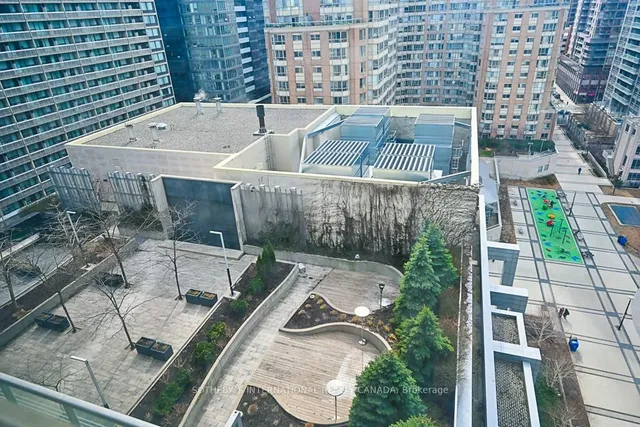 Additional image 22 of 386 Yonge St Unit 1021