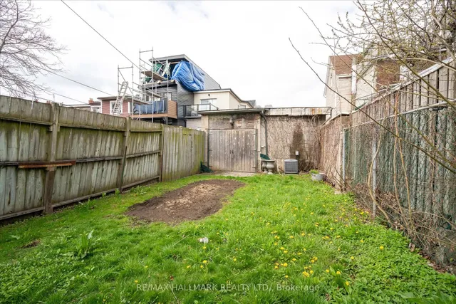 Additional image 24 of 169 Carlaw Ave