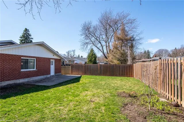 Additional image 7 of 318 Greenbrook Dr