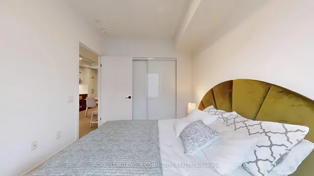 Additional image 41 of 1888 Queen St Unit 307