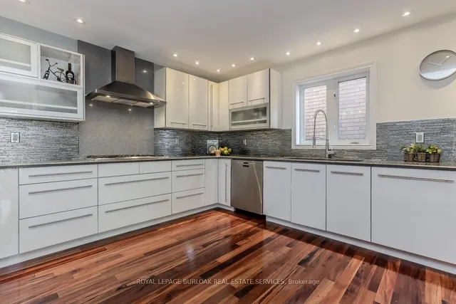 Additional image 24 of 2382 Emerson Dr