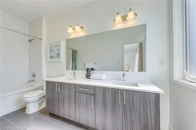 Additional image 36 of 301 Squire Crescent Cres