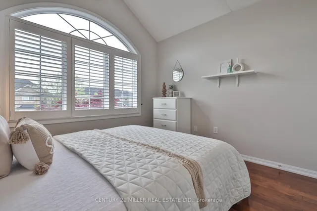 Additional image 26 of 4072 Gunby Cres