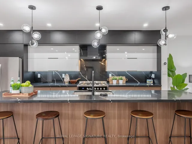 Additional image 11 of 186 Oak Park Ave