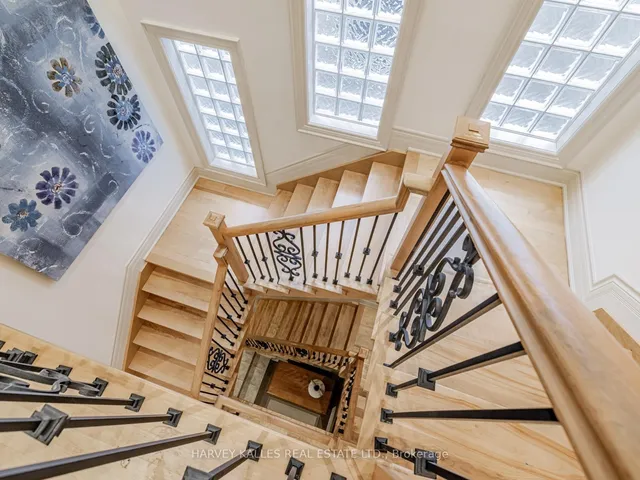 Additional image 22 of 55 Viewmount Ave