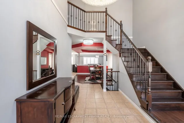 Additional image 4 of 36 Showcase Dr