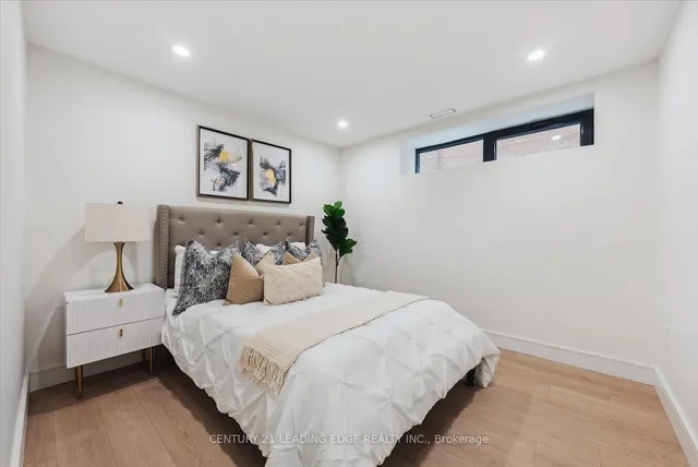 Additional image 38 of 257 Robina Ave
