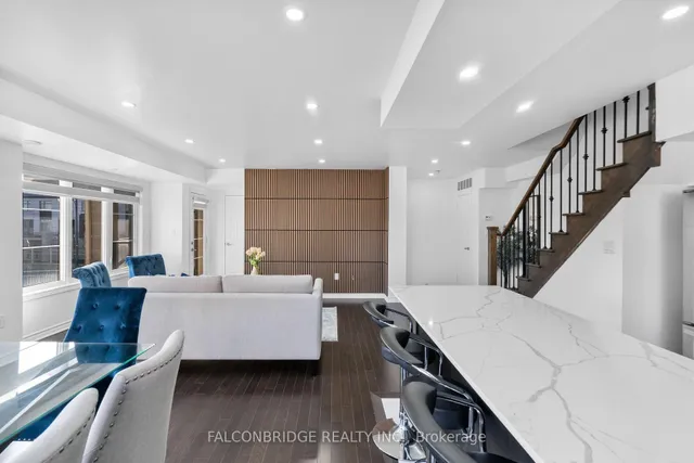 Additional image 18 of 200 Veterans Dr Unit 2