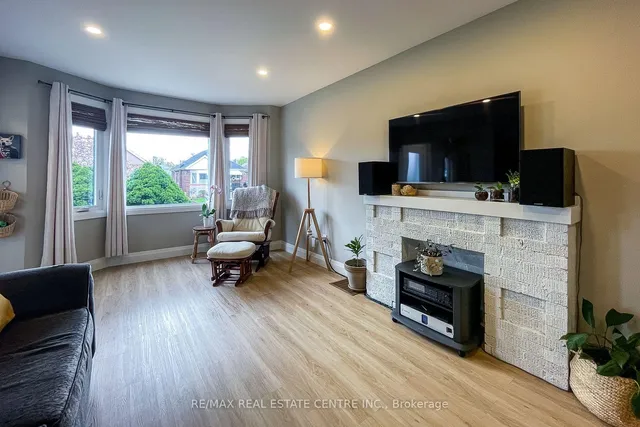 Additional image 21 of 112 Tragina Ave