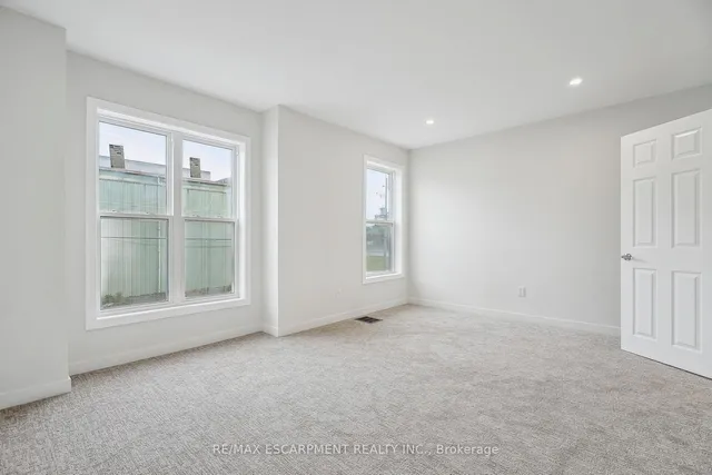 Additional image 20 of 289 Wentworth St