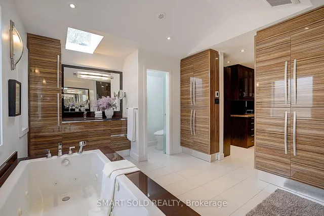 Additional image 23 of 677 Woburn Ave