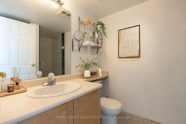 Additional image 6 of 650 Queens Quay Unit 1121