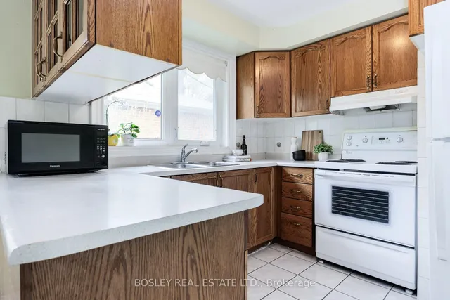 Additional image 9 of 106 Brenda Cres