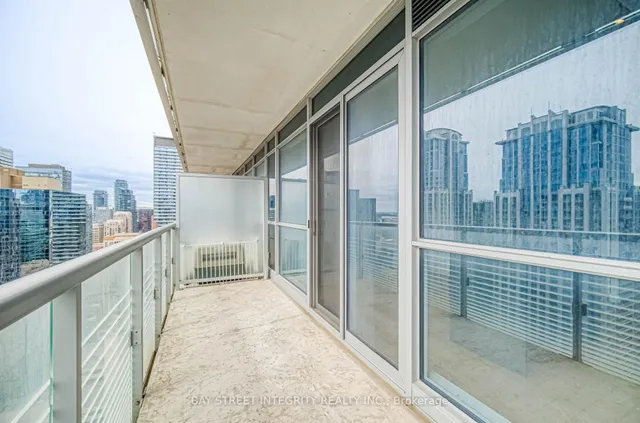 Additional image 22 of 386 Yonge St Unit 3414
