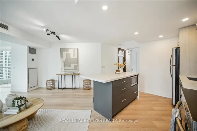 Additional image 17 of 208 Queens Quay Unit 1902