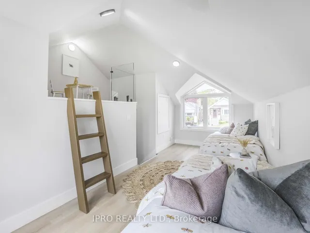 Additional image 28 of 259 Floyd Ave