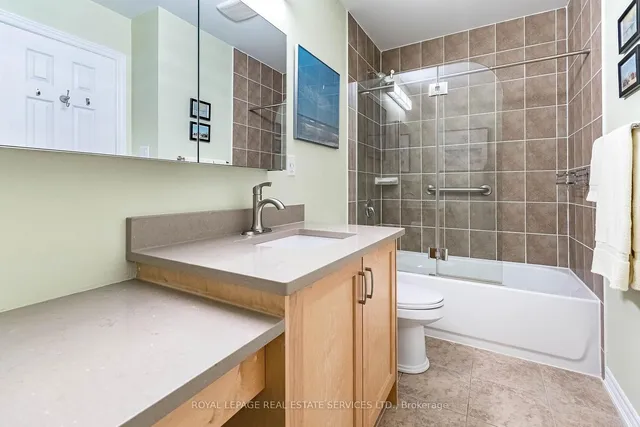 Additional image 19 of 960 Bloor St Unit 204