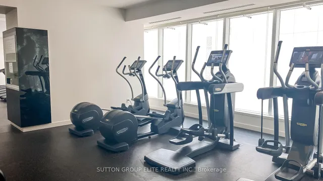 Additional image 43 of 197 YONGE St Unit 4902