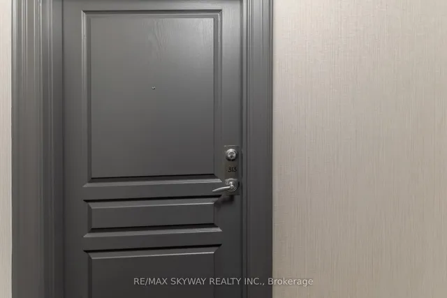 Additional image 7 of 300 Ray Lawson Blvd