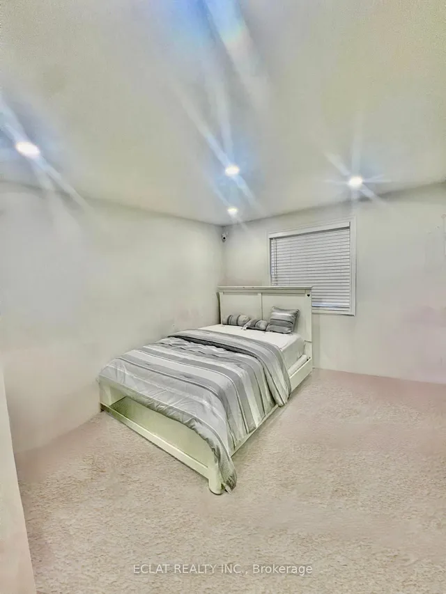 Additional image 27 of 23 Riehm St